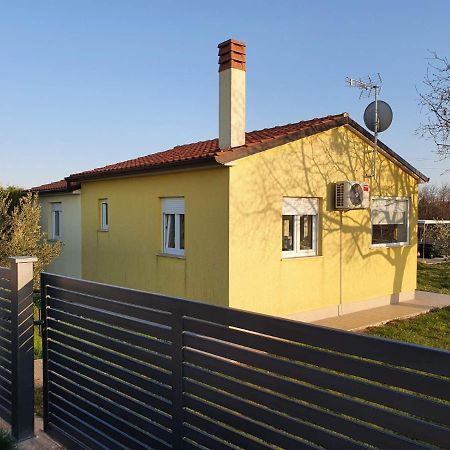 Holiday House Romi Пула Екстер'єр фото