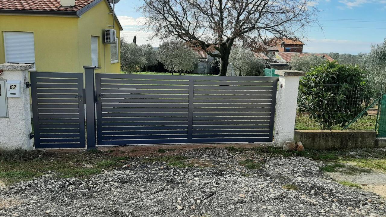 Holiday House Romi Пула Екстер'єр фото
