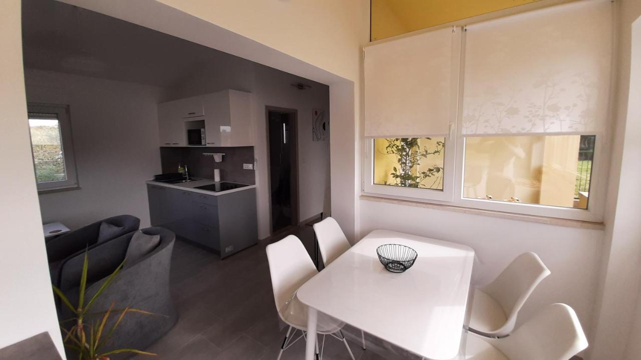 Holiday House Romi Пула Екстер'єр фото