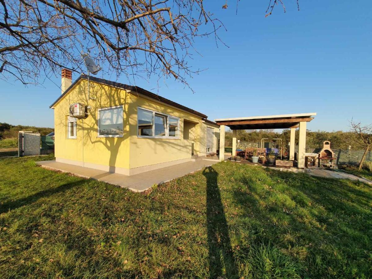 Holiday House Romi Пула Екстер'єр фото